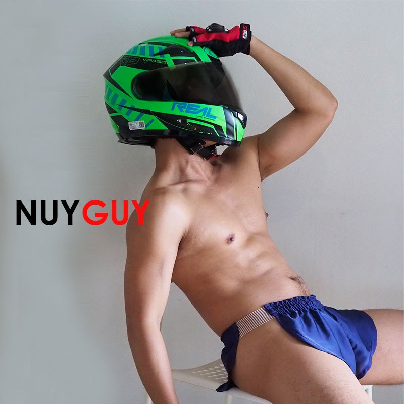 NUYGUY กางเกงบอกเซอร์ผ่าแหลกเอวล่องหน