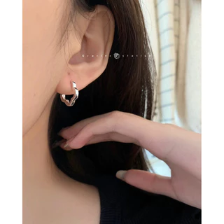 🌸✨🤍 ต่างหูห่วง silver flower; ต่างหูห่วงรูปดอกไม้สีเงิน