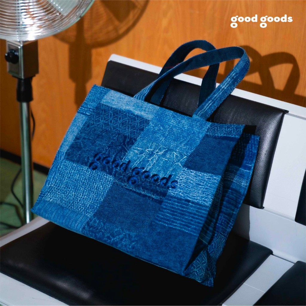 กระเป๋าทรงโท้ท ผ้าครามตัดต่อ Good Goods