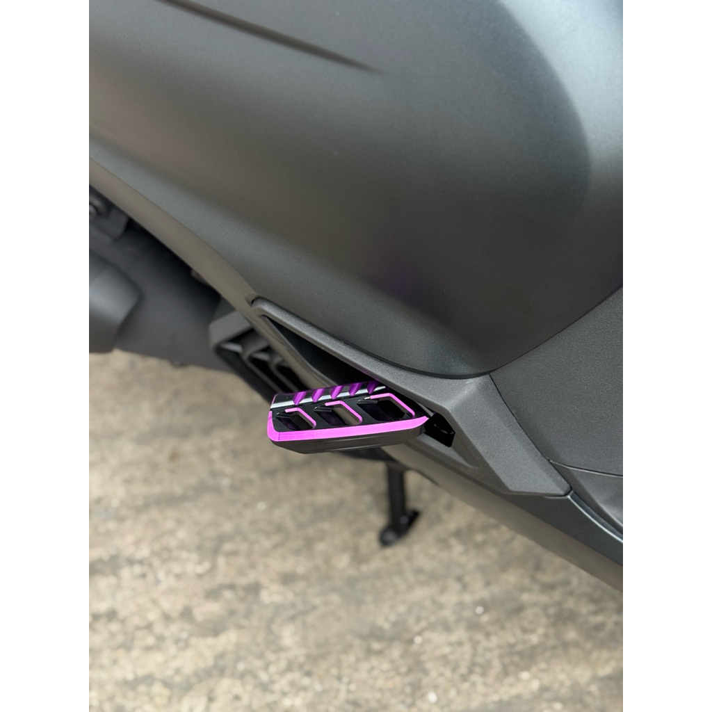 พักเท้าหลังCNCจีออโน่ Giorno+ สีทูโทน งานCNCคุณภาพ ลายสวย สีสด (ราคาต่อคู่) มี7สีพร้อมส่ง ARMSHOP