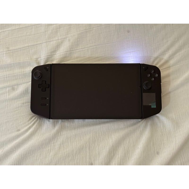 LENOVO LEGION GO 1TB 10000บาท สภาพ99.99%ครับ แทบไม่ได้เล่นครับ ไร้ตำหนิ อุปกรณ์/กล่อ⭐️ สภาพดี ครบกล่