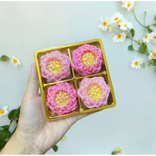 ขนมอาลัวดอกบัวจิ๋ว (อบขนมสดใหม่ทุกวัน ส่งวันถัดไป.)กล่องหัวใจ 8ชิ้น
