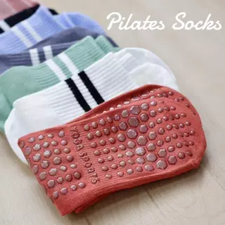 ถุงเท้า พิลาทิส พีลาทีส ถุงเท้า Pilates แบบแยกนิ้วเท้า ถุงเท้าแบบปุ่ม ถุงเท้ากันลื่น พร้อมส่งจากไทย