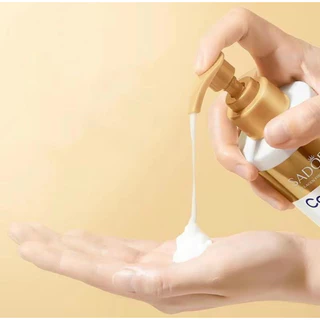 【1 แถม 1】โลชั่นคอลลาเจนทองคำ โลชั่นผิวขาว 300ml Oil-control Moisturizing Whitening + โลชั่นวาสลีน โลชั่นน้ำหอม 400ml