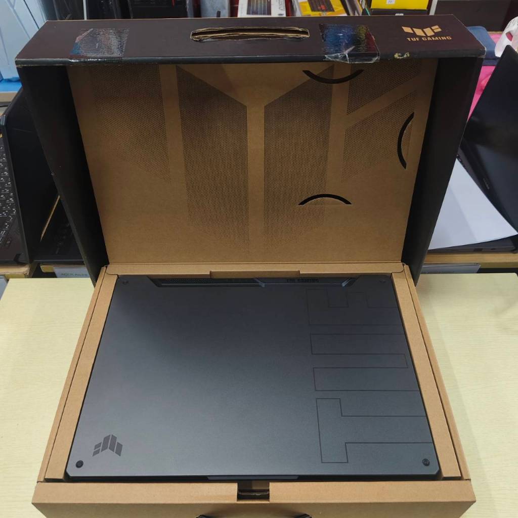 ASUS TUF GAMING A15 FA506IC-HN011T สภาพเครื่อง 80%