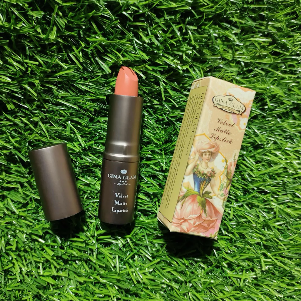 ลิปสติก เนื้อแมท จีน่าแกรม Gina Giam สีสวยติดทน 📍มีให้เลือก 5 เฉดสี 4g.