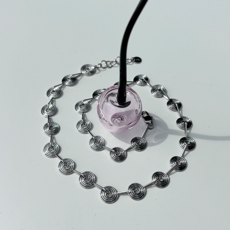 play.palette - Spiral disc necklace