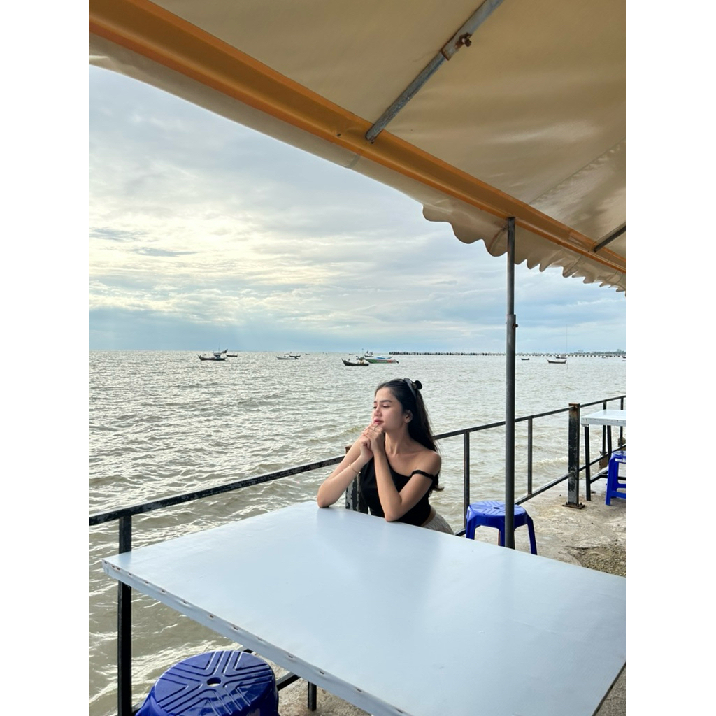 เสื้อปาดไหล่ xs+ กางเกง xs ใส่ครั้งเดียว