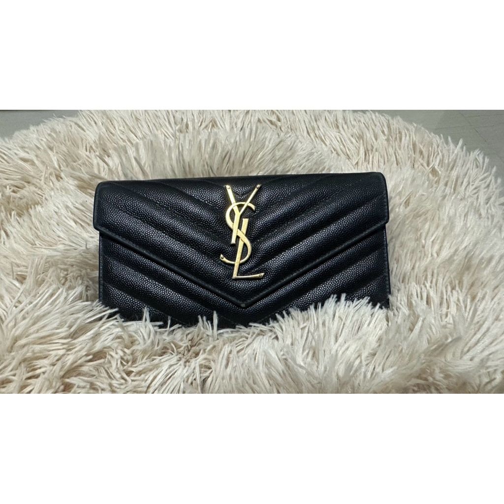 กระเป๋าสตางค์ใบยาว YSL มือสองของแท้