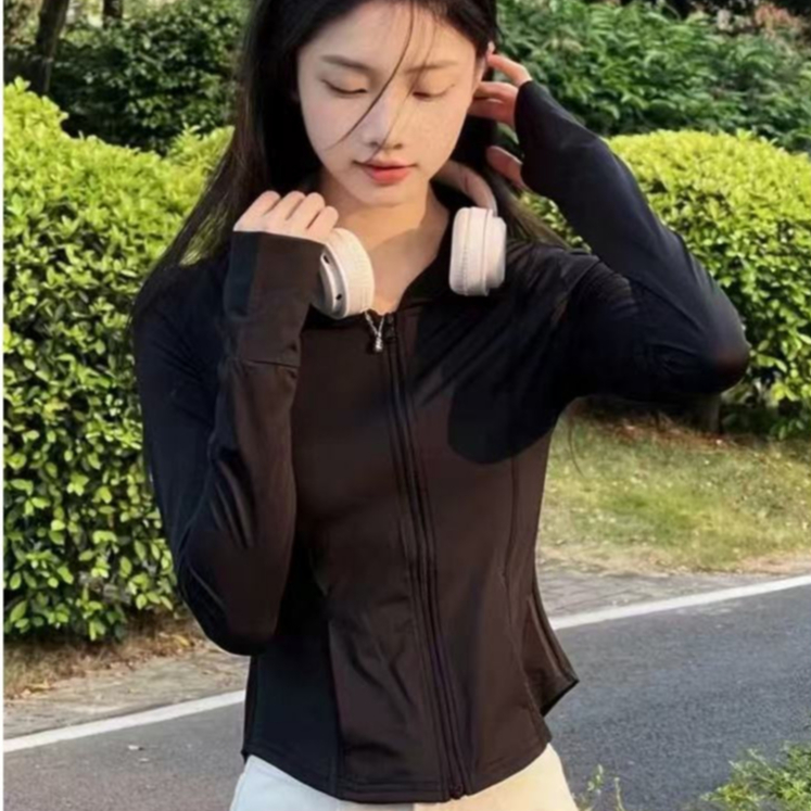 เสื้อกันยูวี เสื้อกันuv ปีกหมวกแบบถอดได้ ทำจากผ้าไหมเย็น ระบายอากาศ เหมาะสำหรับผู้ชายและผู้หญิงทุกคน