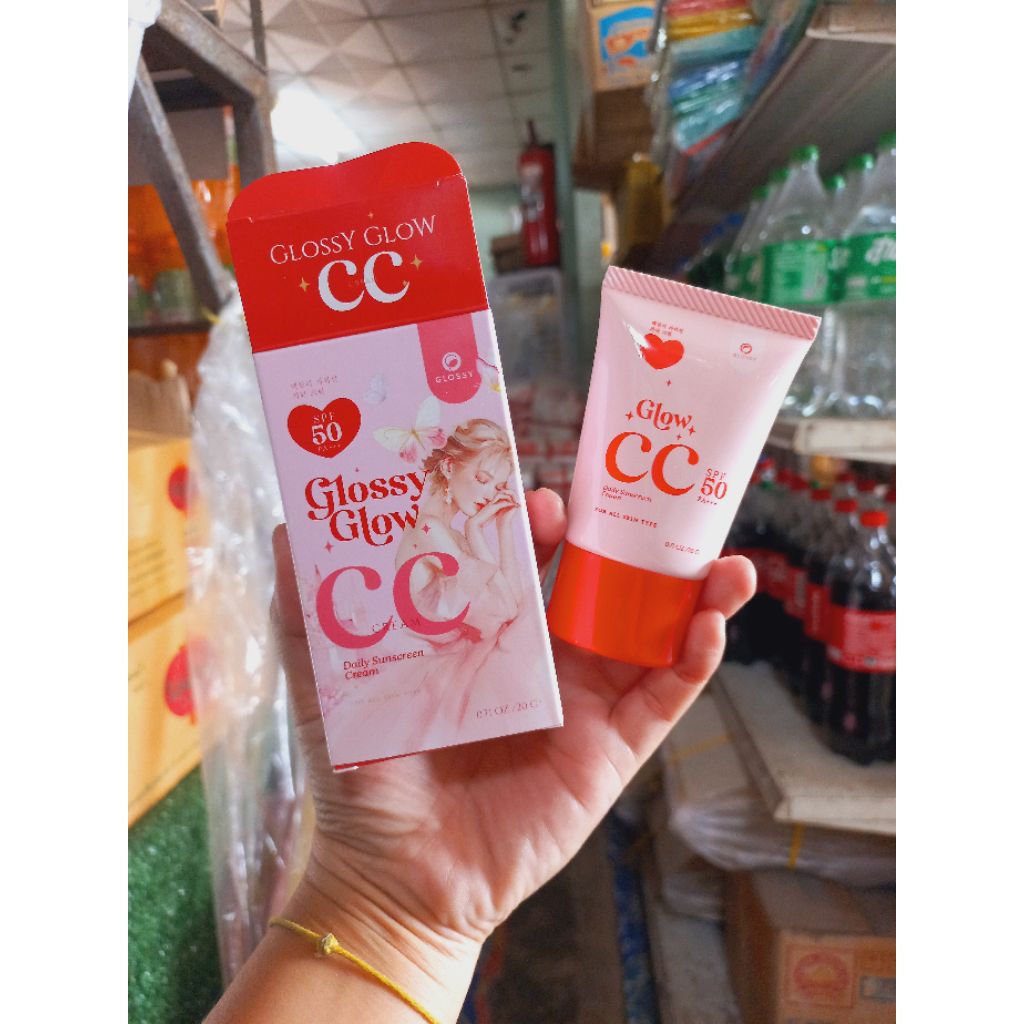 กันแดดหน้าผ่อง Glossy Glow CC Cream