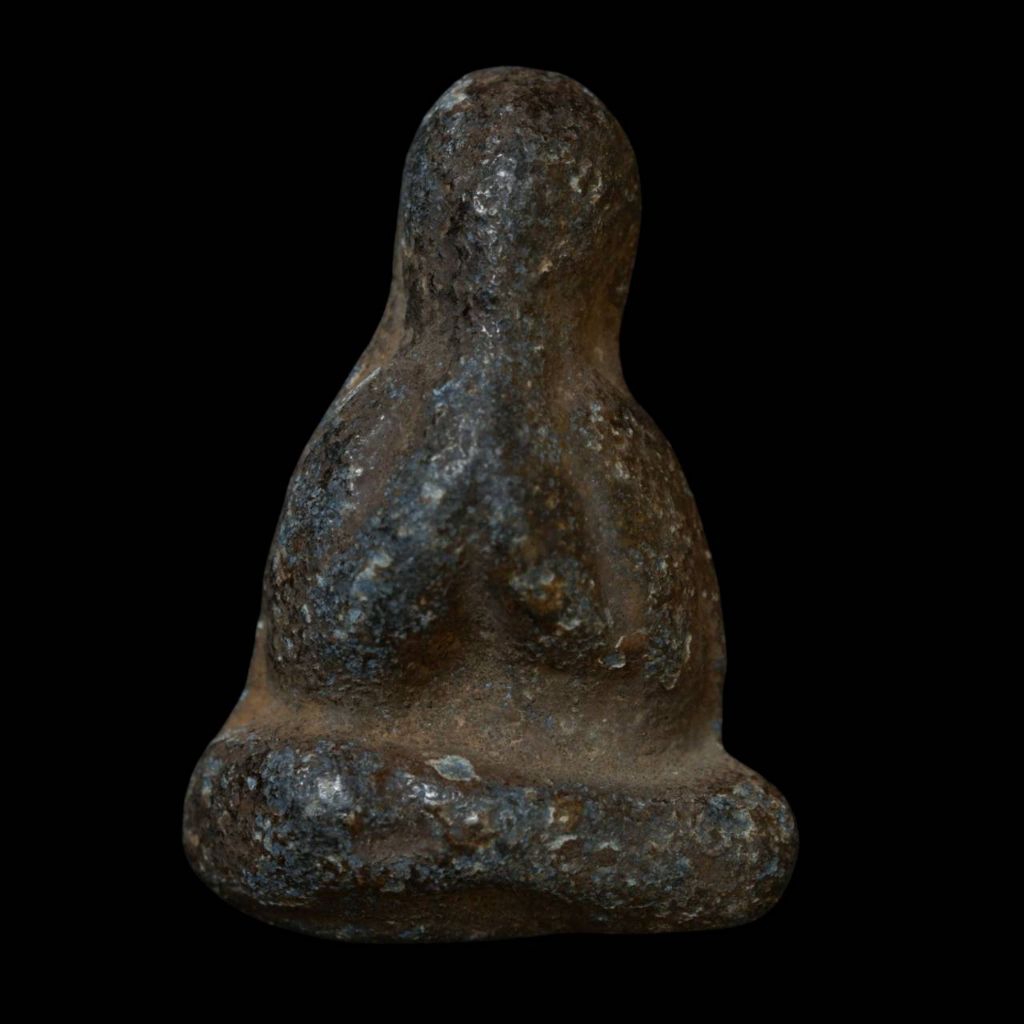 พระปิดตาหลวงปู่ยิ้ม วัดหนองบัวเนื้อชิน พระอายุ 100 กว่าปี แท้ดูง่าย สภาพตามรูป RS