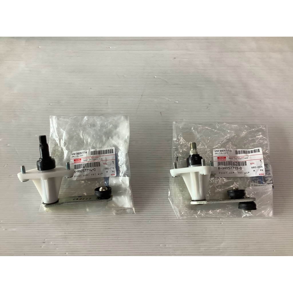 💥แท้ห้าง💥 ตุ๊กตาปัดน้ำฝน D-MAX ISUZU
