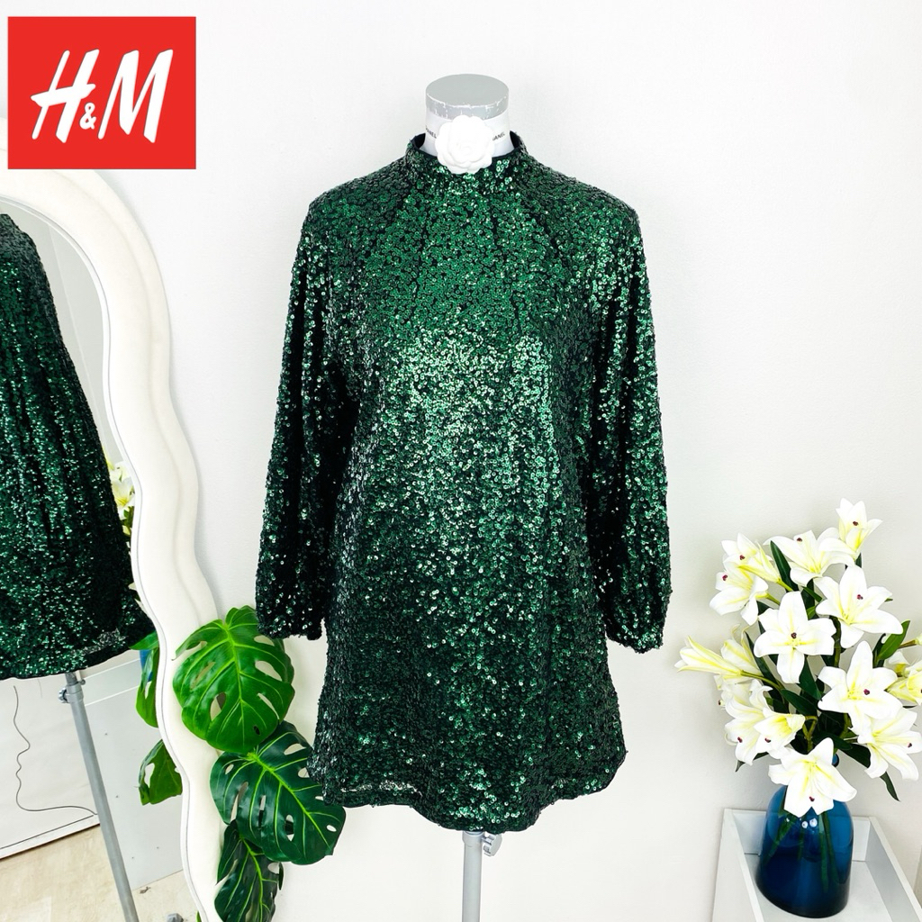 ไซด์ L-XL แบรนด์ H&N แท้ 100%🌸เดรส คอปีน มีดีไซด์ พลัสไซด์ งานเกล็ดวิบวับ สีเขียว ทรงเข้ารูป เดรสออก