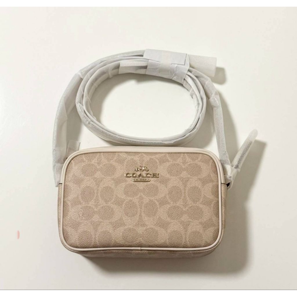 ✅️ พร้อมส่ง 3,89O.- 📮 Coach Mini Jamie Camera Bag In Signature Canvas