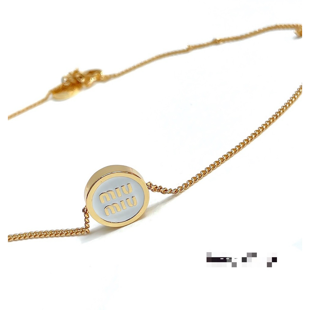 สร้อยคอ M.iu ‼️ ก่อนสั่งรบกวนทักมาเชคสตอคก่อนนะคะ