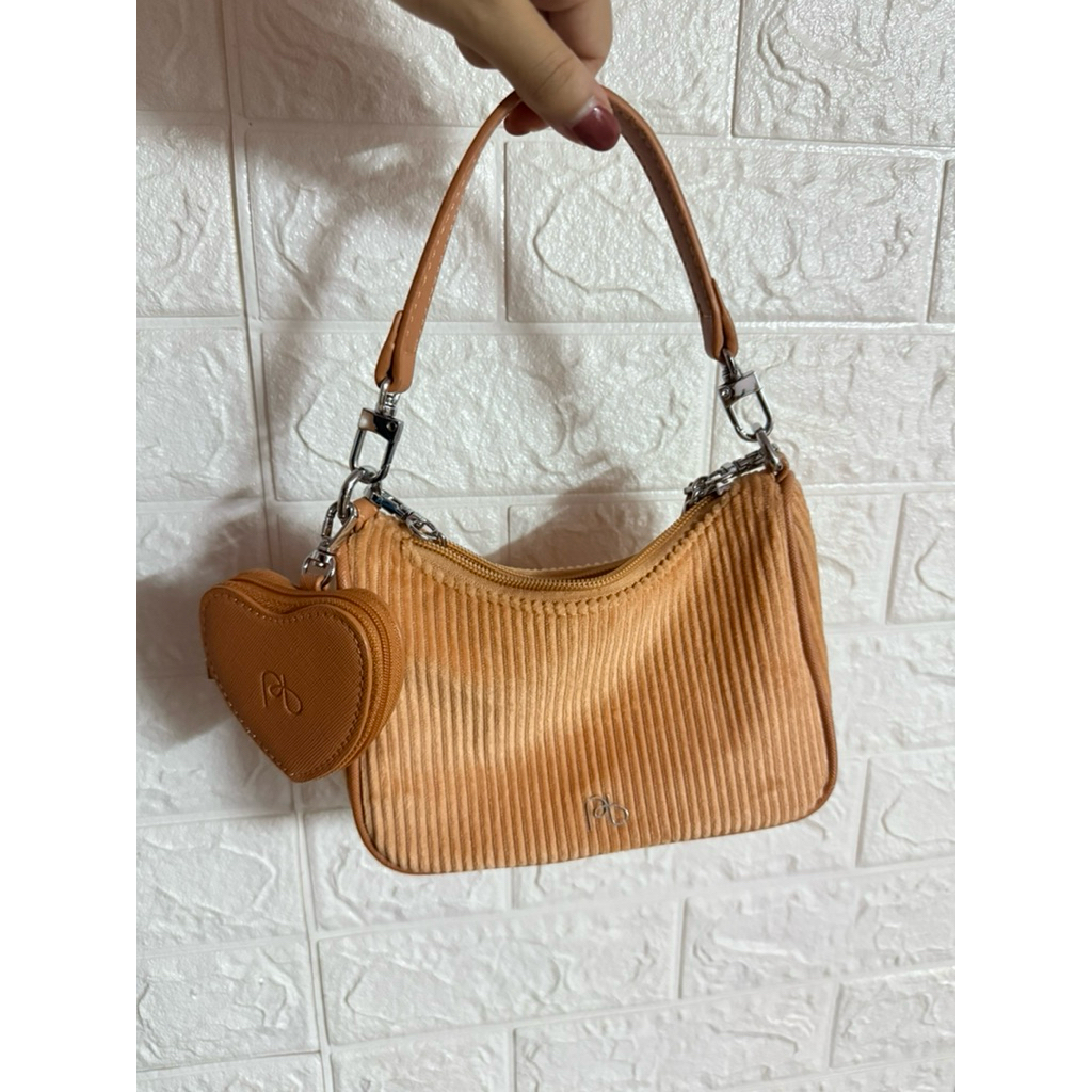 กระเป๋าสะพายข้าง polarboll 🦊💘