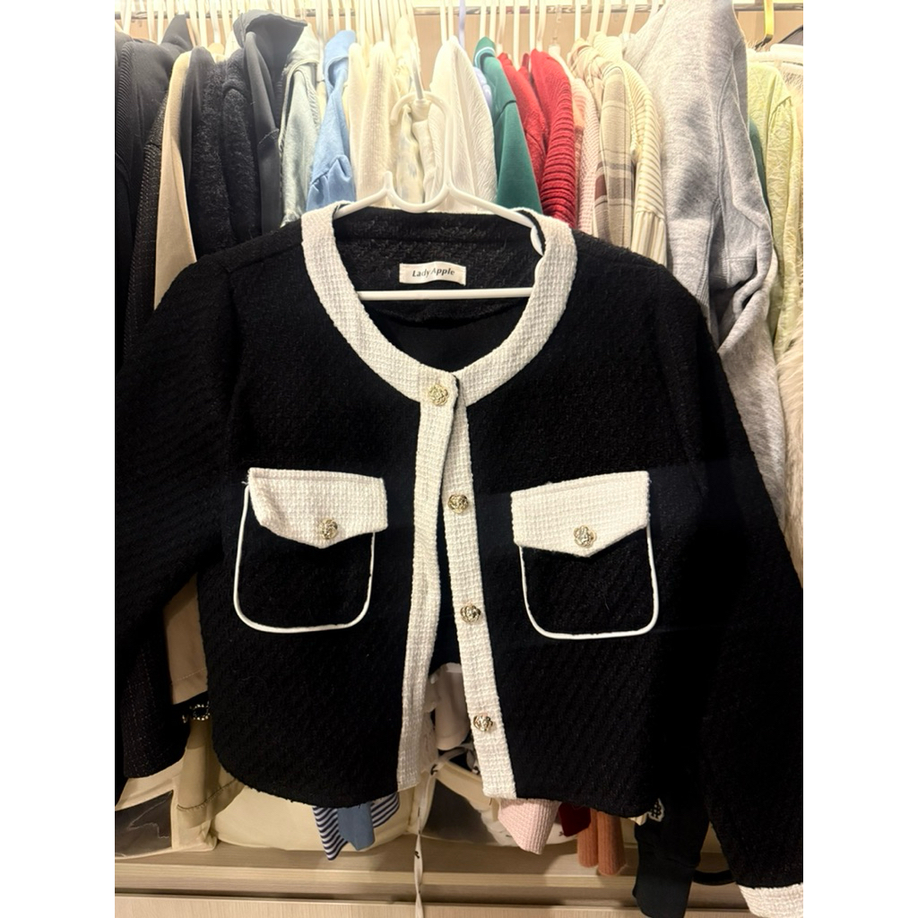 ส่งต่อ เสื้อคลุม แบรนด์ Lady apple