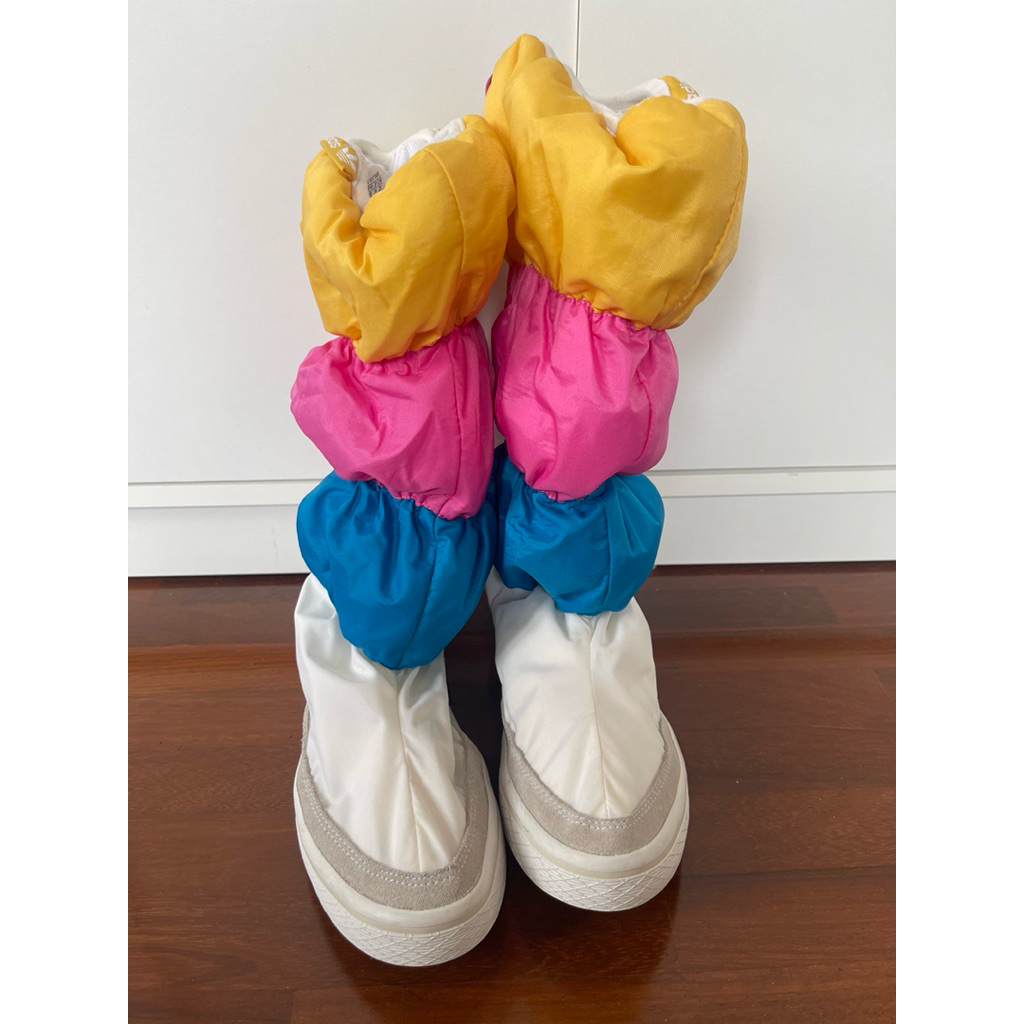 รองเท้าบูท adidas original รุ่นพิเศษ winter boot 2011 มีปุ่มกันลื่นหิมะ ไซส์ US6.5 UK5 JPN 23.5