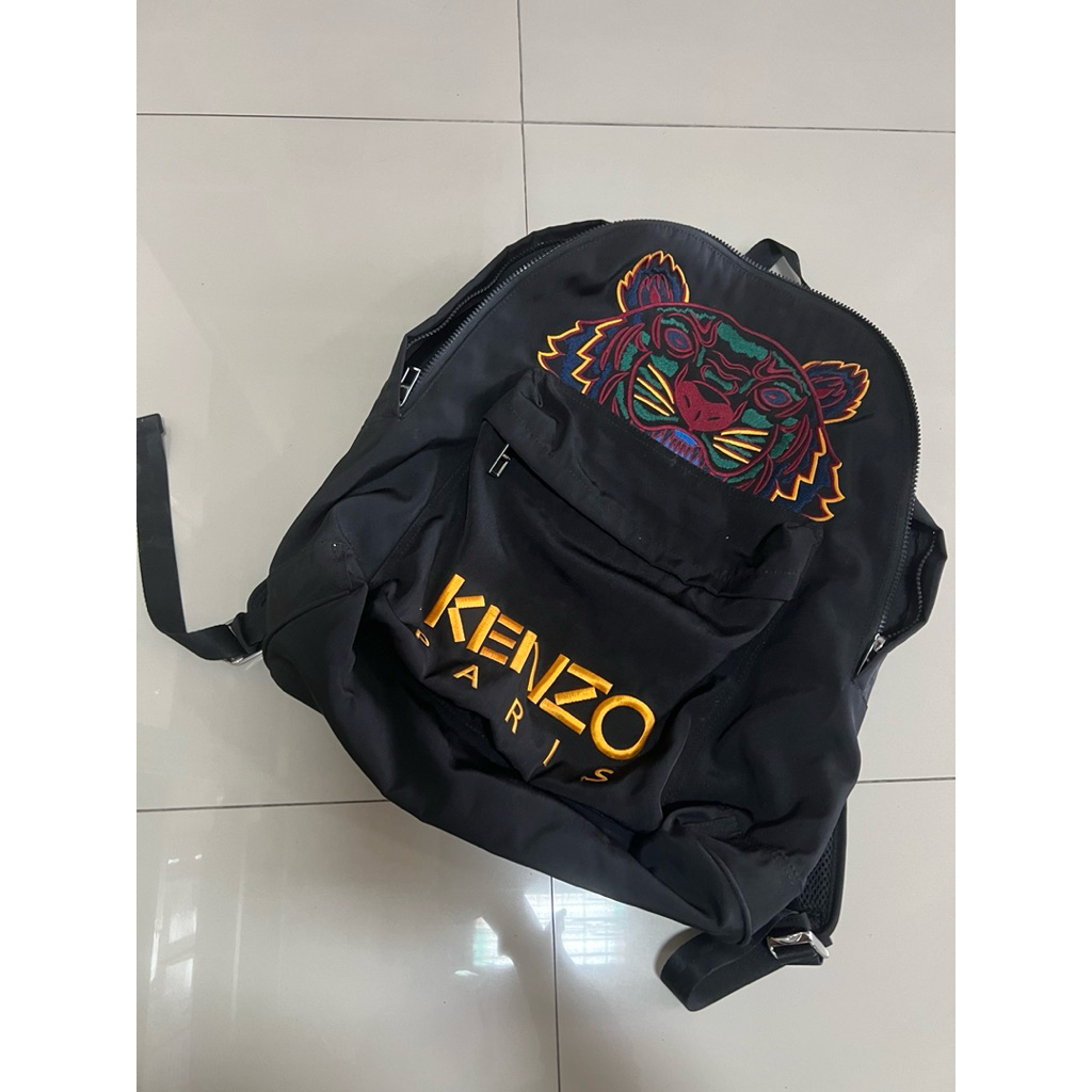 ส่งต่อ  กระเป๋าแบรนด์เนม มือสอง กระเป๋าเป้ kenzo ของแท้