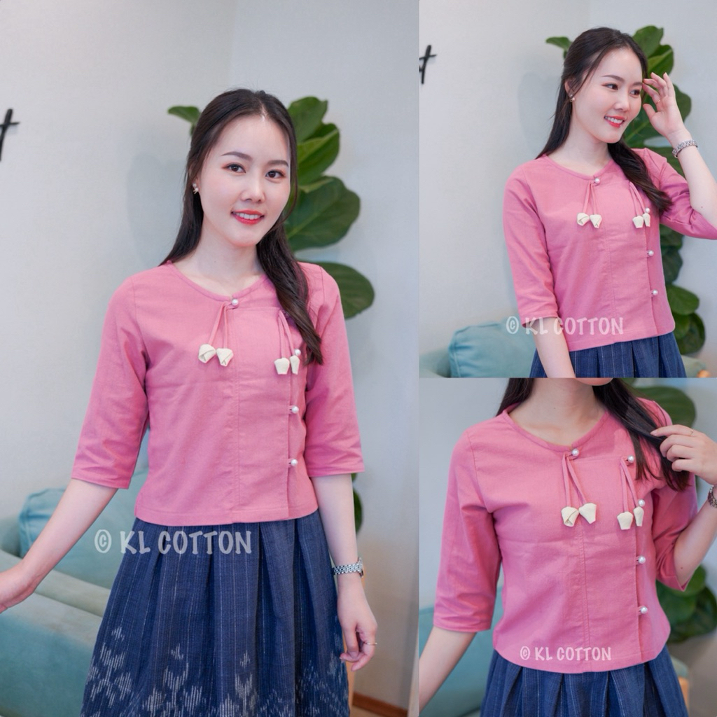 เสื้อผ้าฝ้ายคอกลมแขนสามส่วน ป้ายดอกกุหลาบ