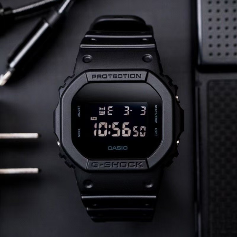 CASIO นาฬิกาข้อมือผู้ชาย G-SHOCK รุ่น DW-5600UBB-1DR สายเรซิ่น สีดำ