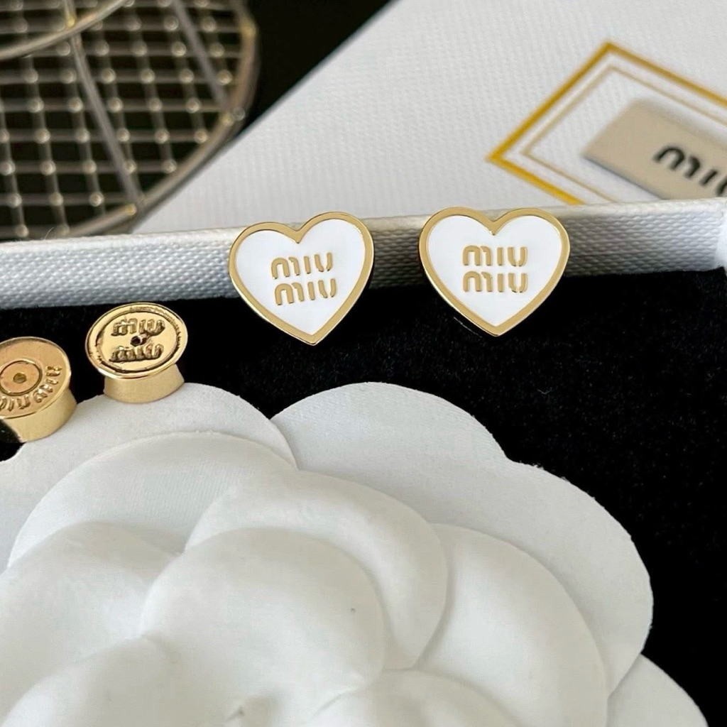 ต่างหู  สร้อยคอ สร้อยข้อมือ หัวใจ🤍WHITE HEART EARRINGs