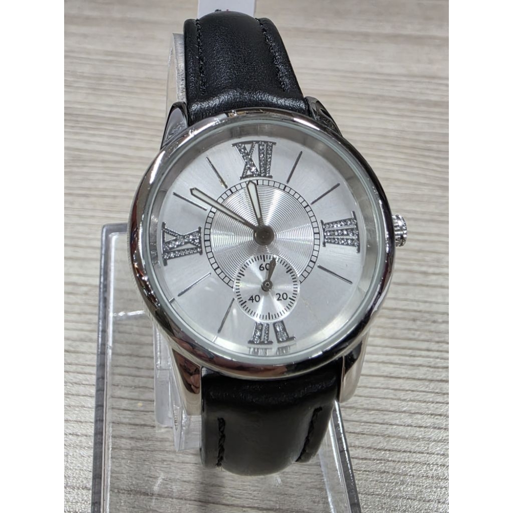 นาฬิกาข้อมือ LLOYD แบรนด์เกาหลี มือสอง