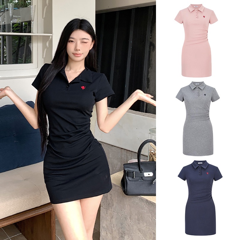 OOTDพร้อมส่ง✨ชุดเดรสสั้นผู้หญิง เดรสเซ็กซี่แขนสั้น สีผื้น  ใหม่2025 สไตล์เกาหลี เรียบง่าย เพรียวบาง ดูดี สวมใส่สบาย#F021