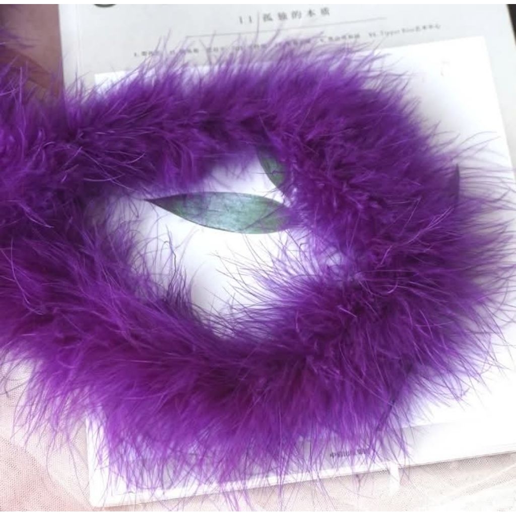 ขนนกตุรกีนุ่มๆฟูฟู 16/30กรัม  คุณภาพดี ขนฟู แน่นพิเศษ พร้อมส่ง มีหลายสียาว 2 เมตรเส้นละ 129-189บาท