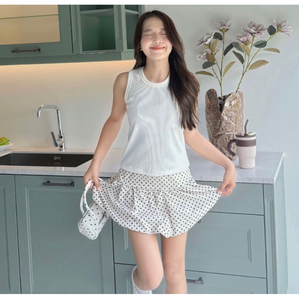 ส่งต่อ เสื้อกล้าม รุ่นเบสิค แบรนด์ Piriya brand มือสอง