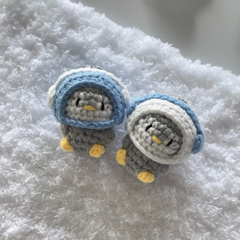 🐧PENGUIN KEYCHAIN พวงกุญแจเพนกวินไหมพรม