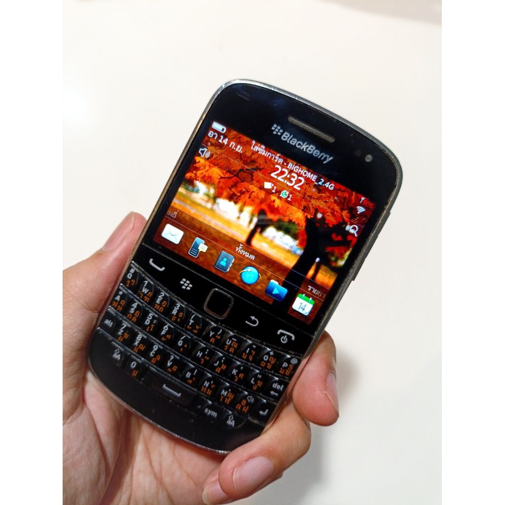 Blackberry Bold 9900 Touch แป้นพิมพ์ไทย มือสอง ใส่ซิมโทรได้ สะสมดี