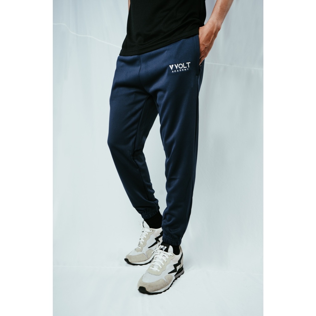 VOLT กางเกงขายาวผู้ชาย รุ่น NEUTRON 001 Academy Jogger สีกรม ผ้ายืด ระบายอากาศ สำหรับเทรนนิ่งและออกกำลังกาย