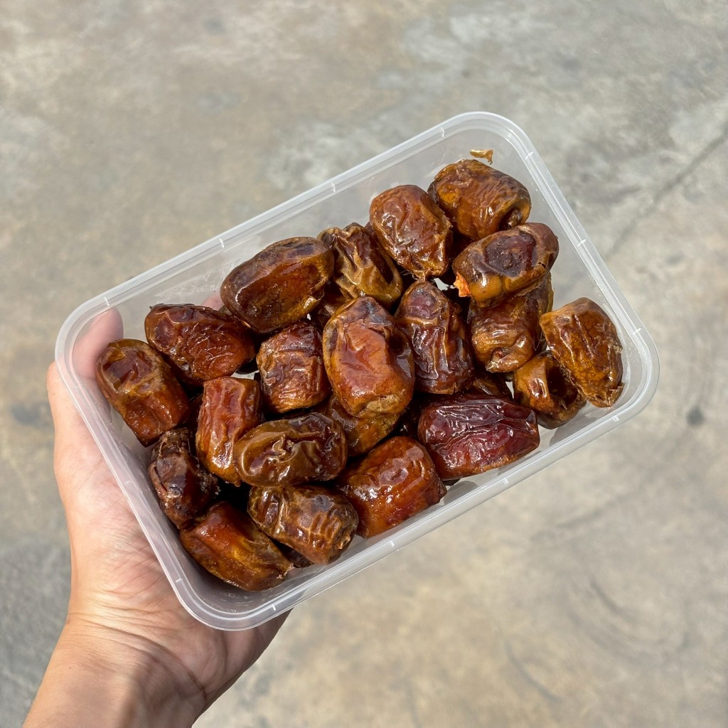 อินทผาลัมคาลาส คัดคุณภาพ เนื้อหนึบ หวานกำลังดี 250 กรัม