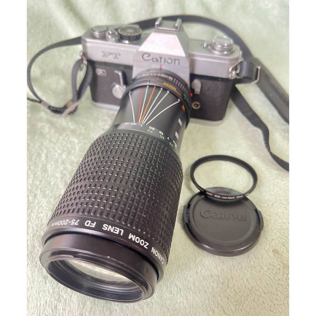 กล้องฟิล์ม Canon FT พร้อมเลนส์ canon zoom FD 75-200mm. f4.5 มือ2 made in Japan