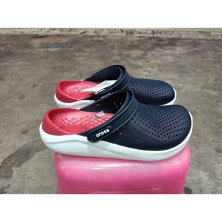 รองเท้าหัวโตของผู้หญิงผู้ชายมีหลายสีหลายใสสนใจกดสั่งซื้อได้ค…