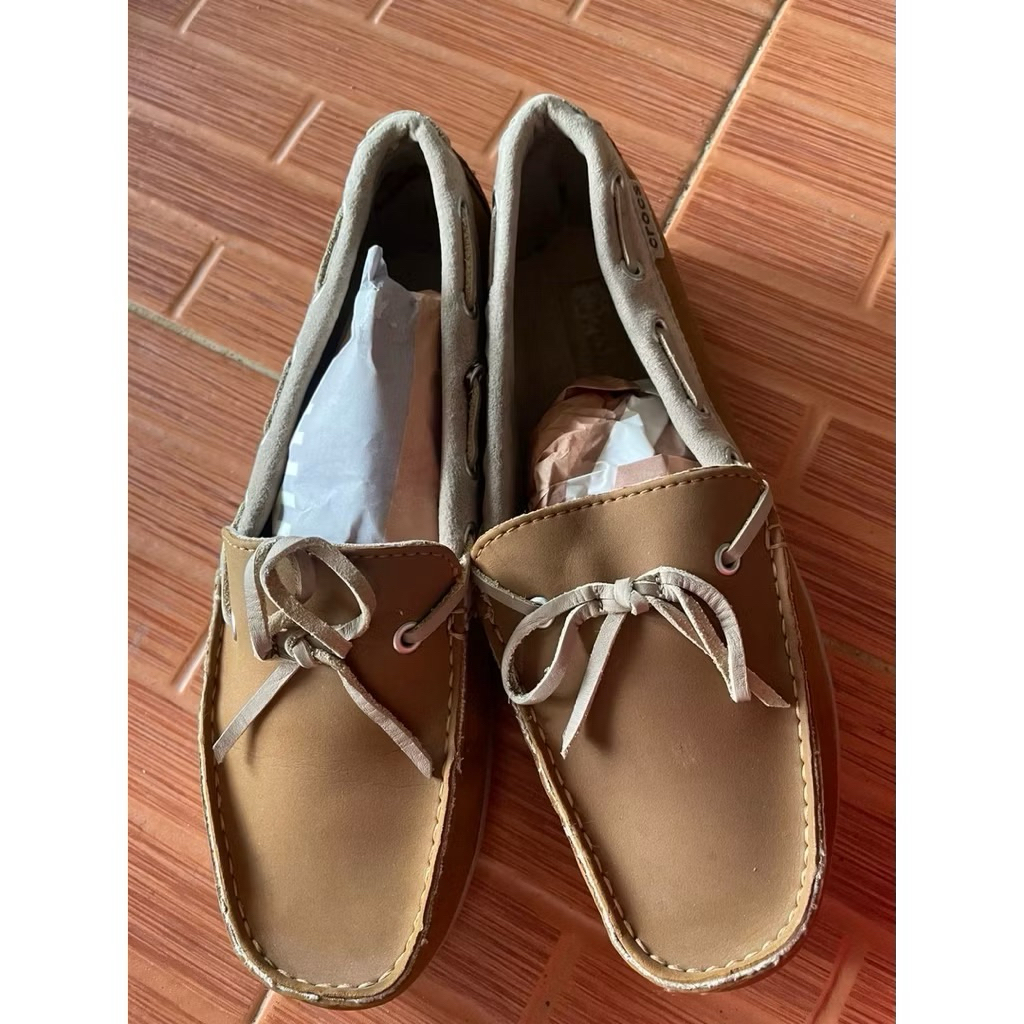 รองเท้าผ้าใบcrocsมือ2ของแท้