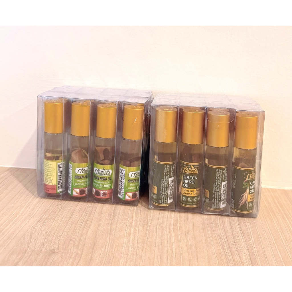 Green Herb Oil กรีนเฮิร์บน้ำมันสมุนไพร ขนาด8 CC มี2กลิ่น(1แพ็คมี12ชิ้น)
