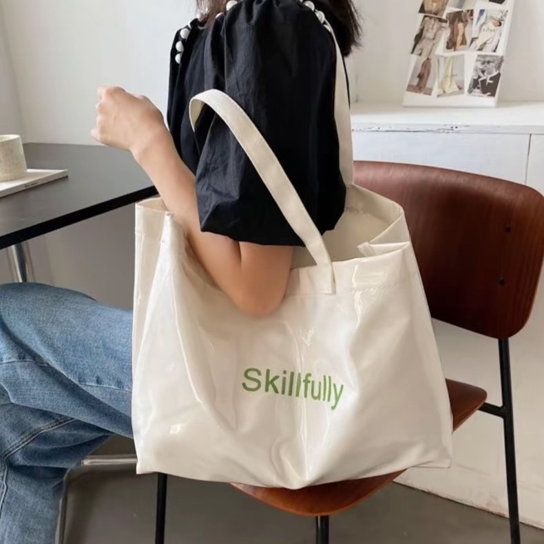 fashion.shop502 กระเป๋าสะพายข้าง   ผ้าใบ กันน้ำ ความจุขนาดใหญ่ มีให้เลือก 3 สี มีบริการส่งด่วน  Z-015