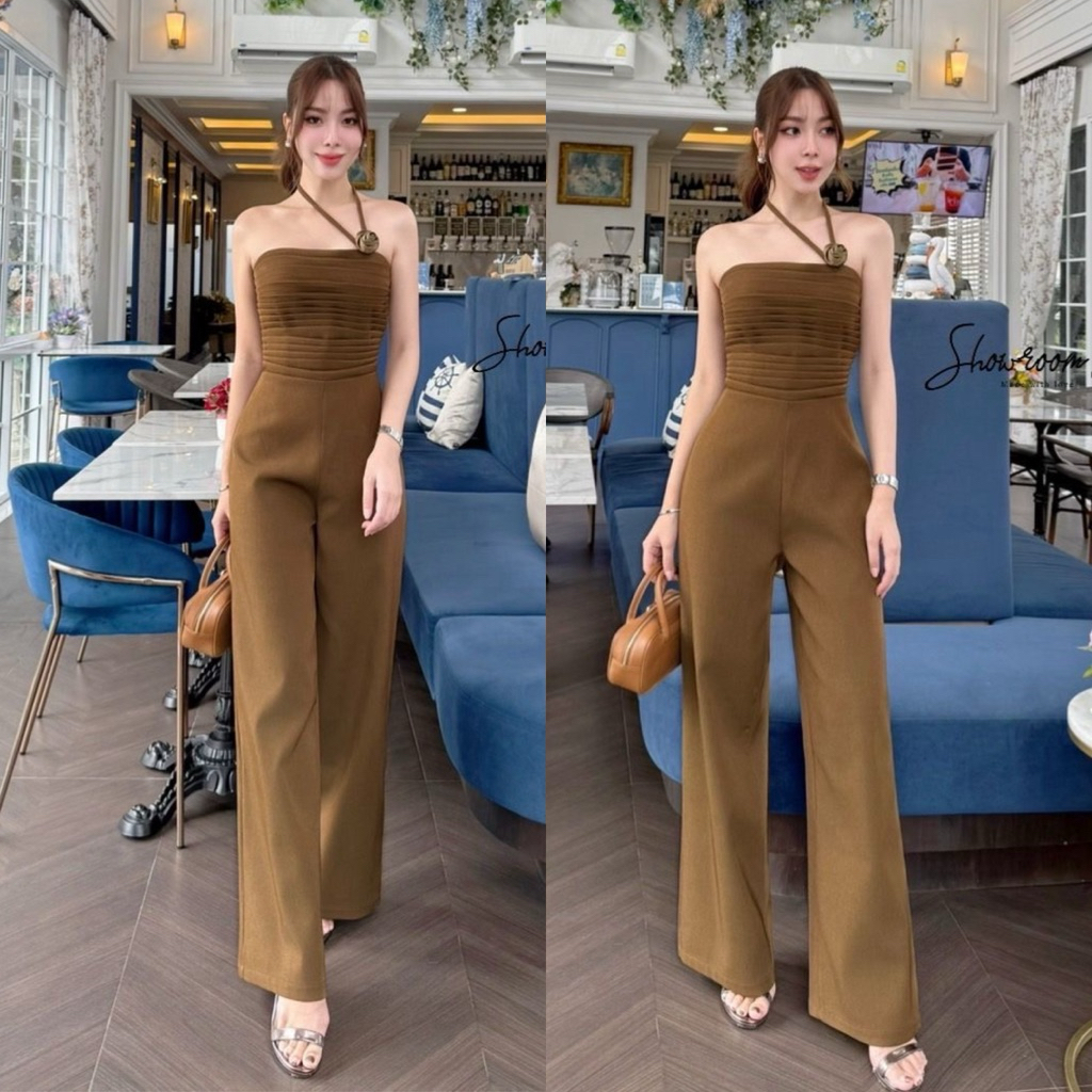 Showroom•Jumpsuit จั้มสูทเกาะอกขายาวสีน้ำตาล ตกแต่งด้วยดอกไม้ที่หน้าอก