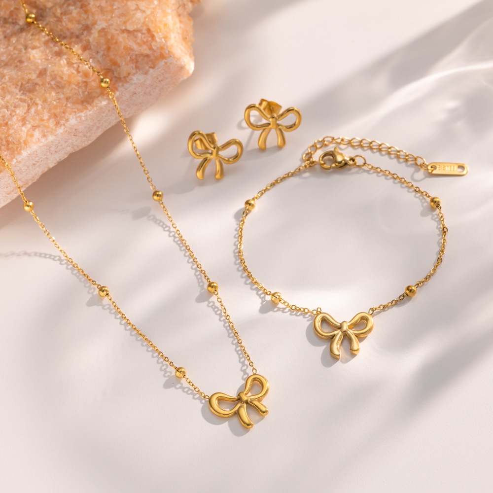 😊ของสวย ส่งไวจ้า😊สร้อยคอโบว์ สร้อยข้อมือโบว์ ไทเทเนียมชุบทอง18k ปรับขนาดได้ พร้อมส่งในกทม
