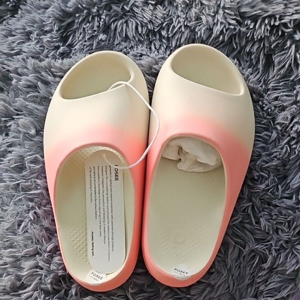 รองเท้า posee สีทูโทน