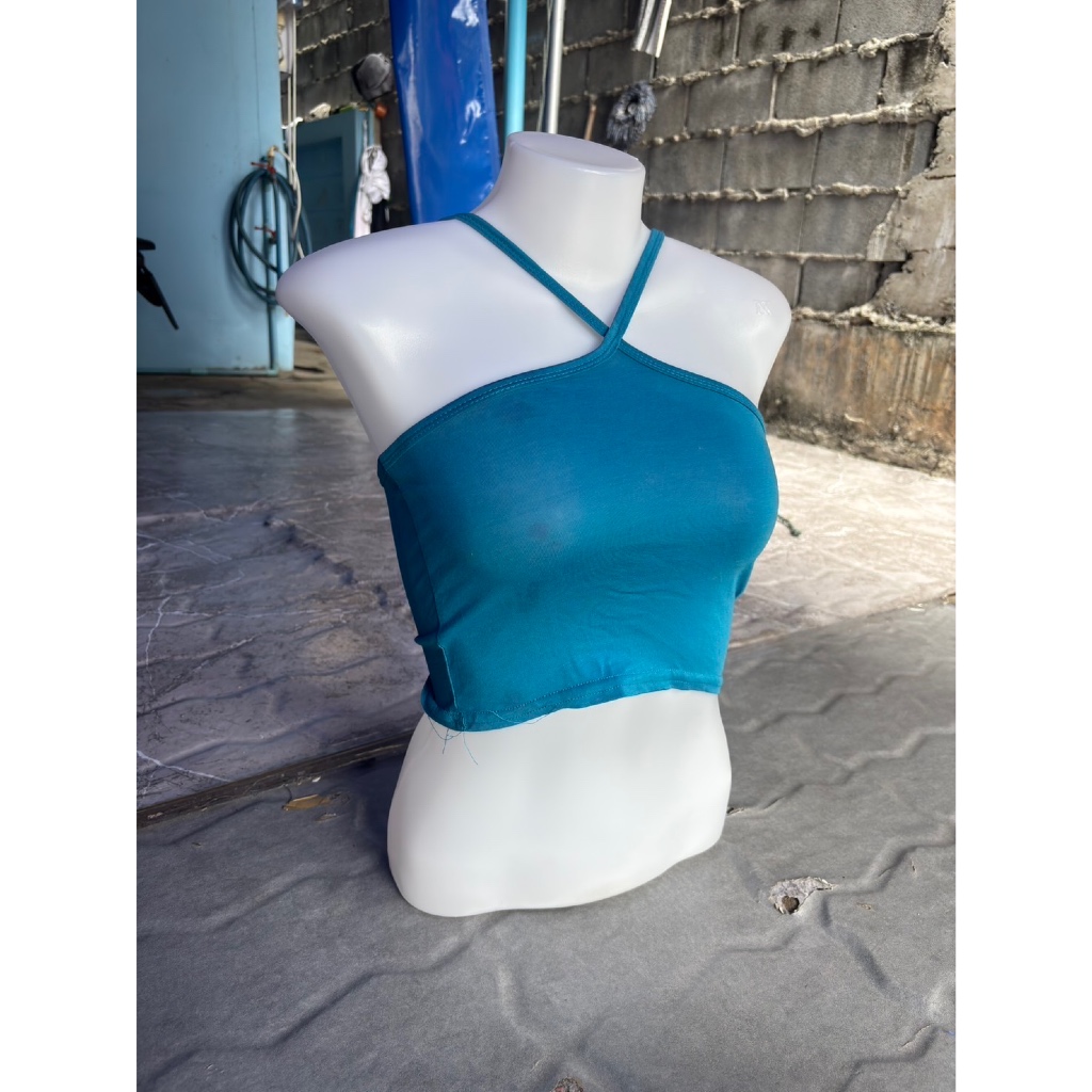 สินค้ามีตำหนิ  มือ1 มีรอยเปื้อนเล็กน้อยสำหรับคนที่รับได้ เสื้อสายเดี่ยวไขว้หน้า เอวลอย (ผ้าคอตตอน)