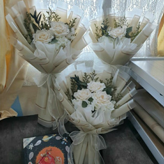 🤍 ช่อกุหลาบขาว Cappuccino Curled Roses - ช่อดอกไม้ประดิษฐ์ ว…