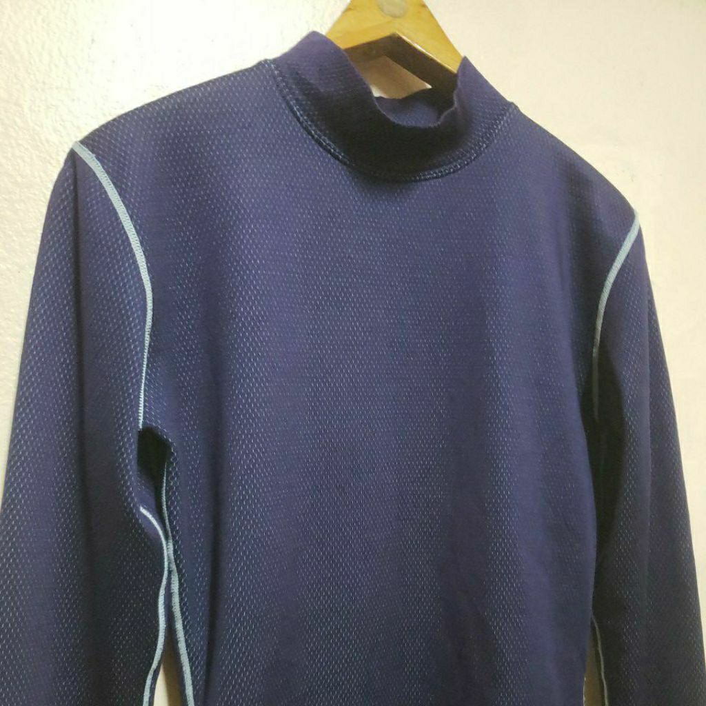 เสื้อกีฬาแขนยาวคอปีนสีกรมเข้ม อก36-38 ยาว 26 นิ้ว C096815