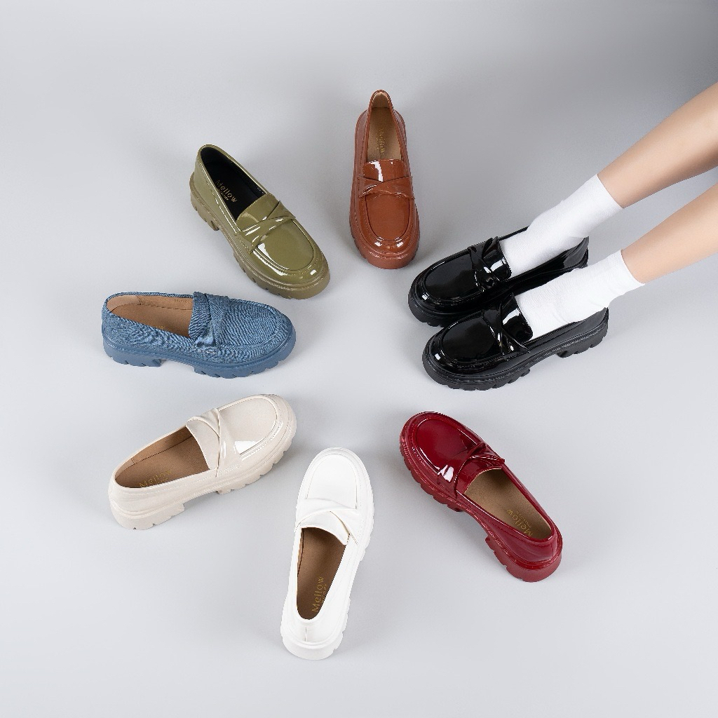 ส่งต่อ รองเท้าโลฟเฟอร์ สีดำ(38) Mellowco