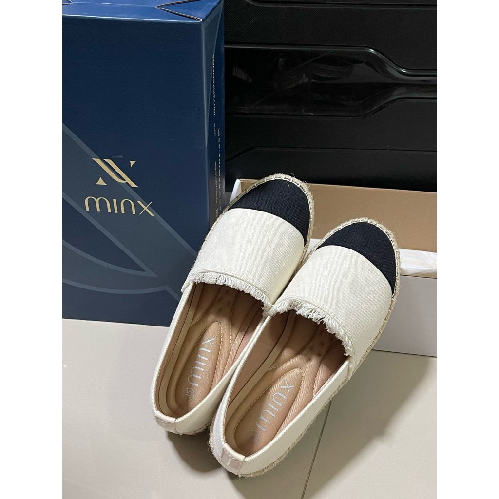 ส่งต่อรองเท้า Minx Shoes (size35)