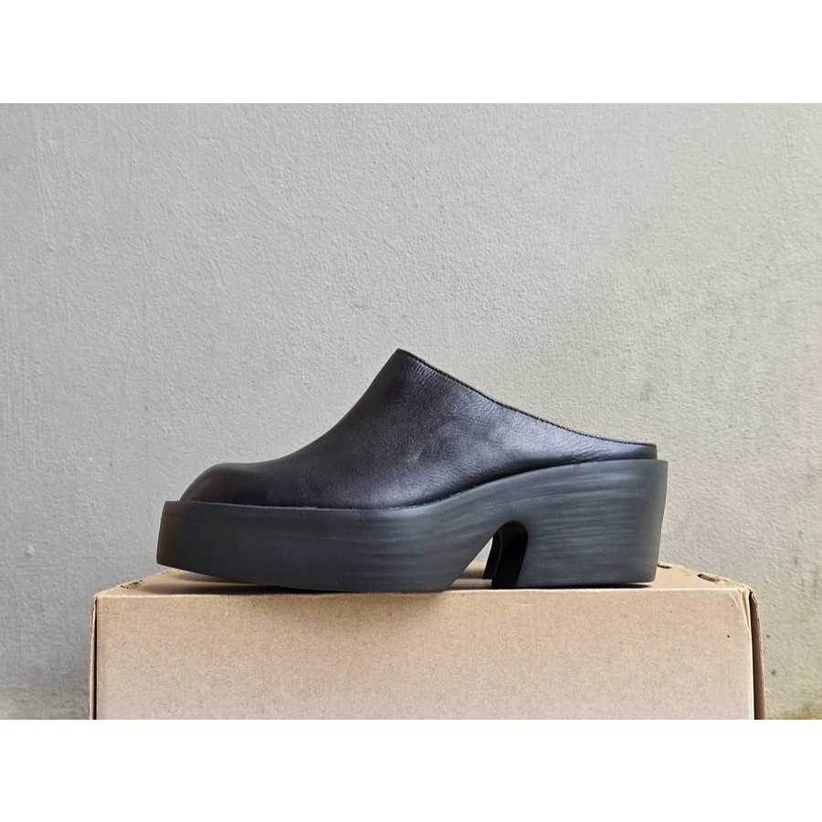 Camper Billie All Black Leather Sandals