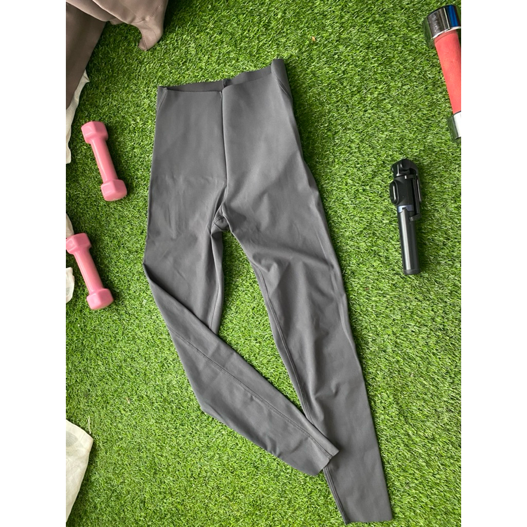 กางเกง Oysho มือสอง สีเทาเข้ม